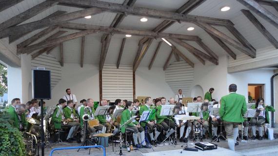 Musikpavillon Bei Der Landesmusikschule