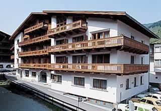 Arlberg Apotheke building