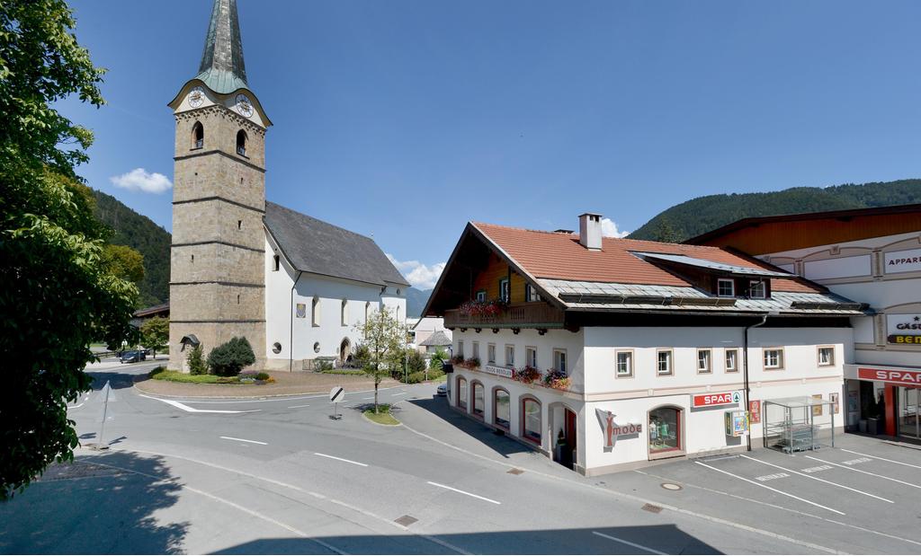 Gaestehaus-Bendler-Kirchdorf-Dorfplatz-18-Elisabet