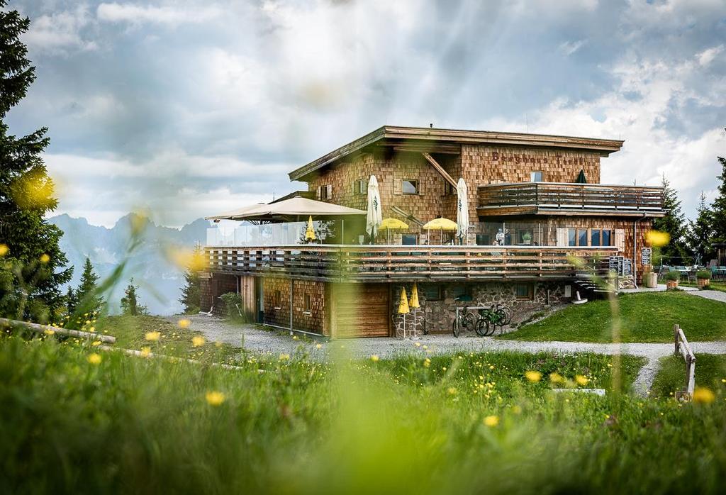 Berghaus Tirol aussen