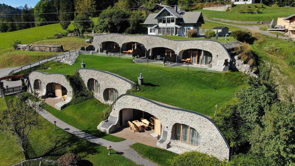 Erdhäuser und Hobbit Suiten