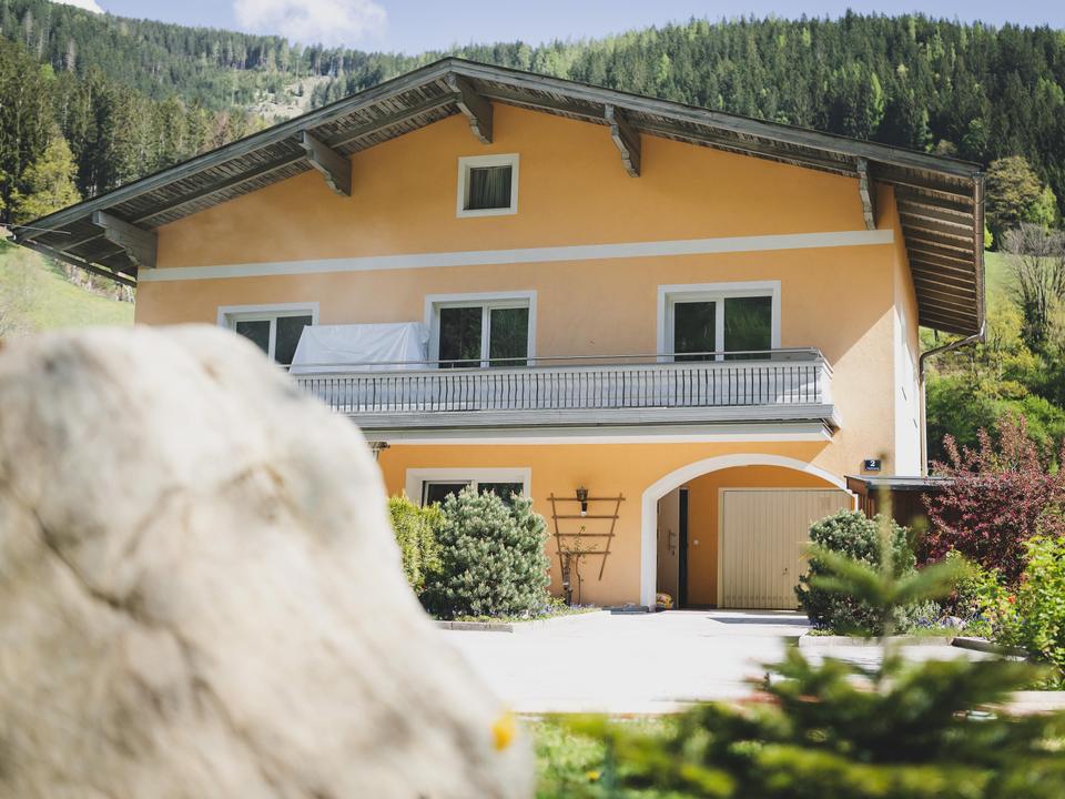 werent-chaletcarina-aussenansicht-1