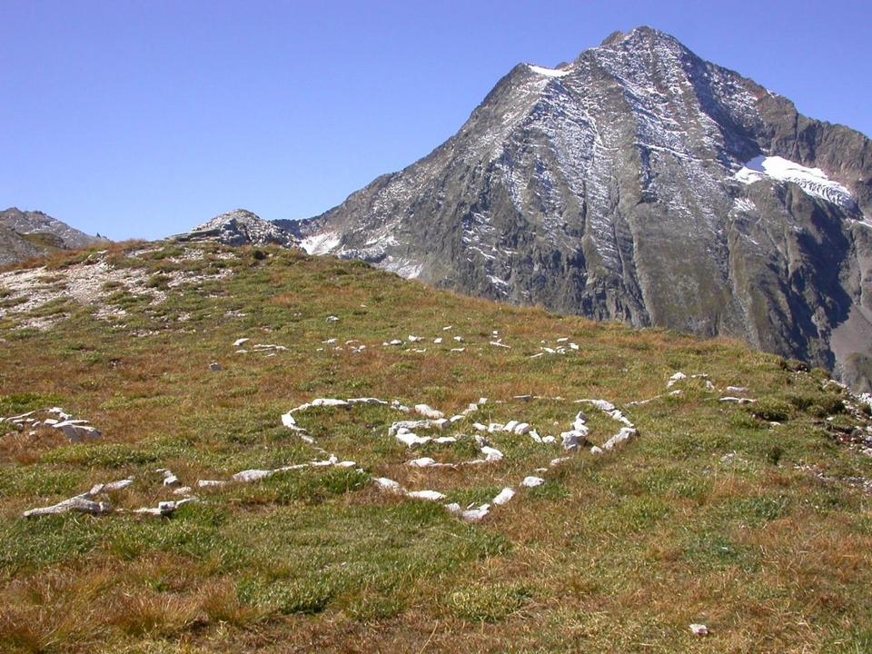 Innsbrucker Hütte 3 Blick vom Ilmer zum Habicht.JPG