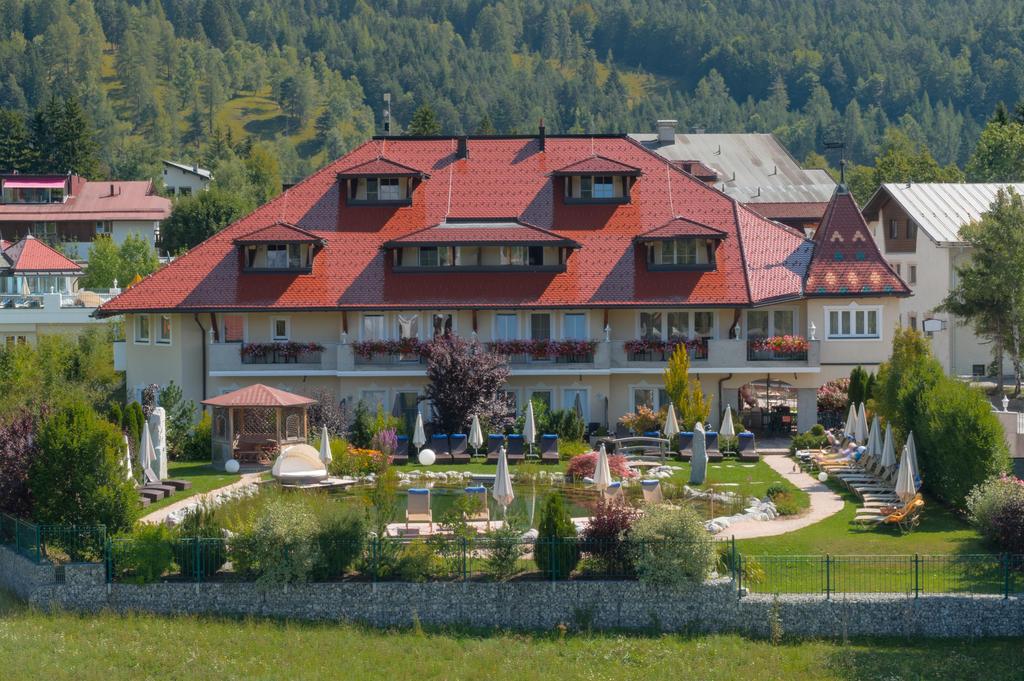 Hotel-1