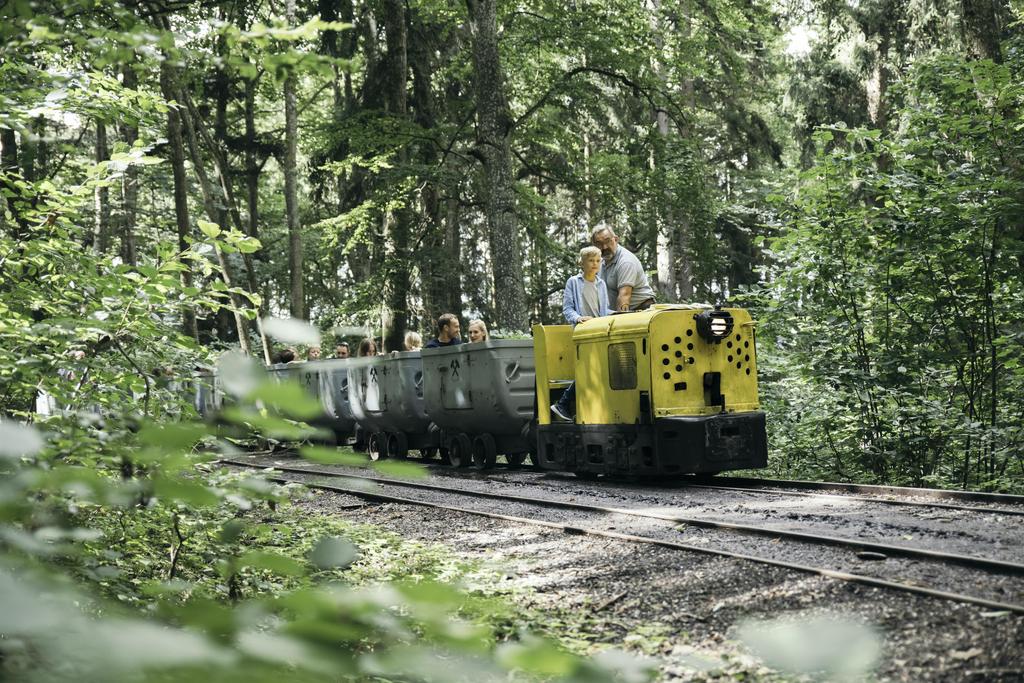 Bahnhof Scheiben Zug