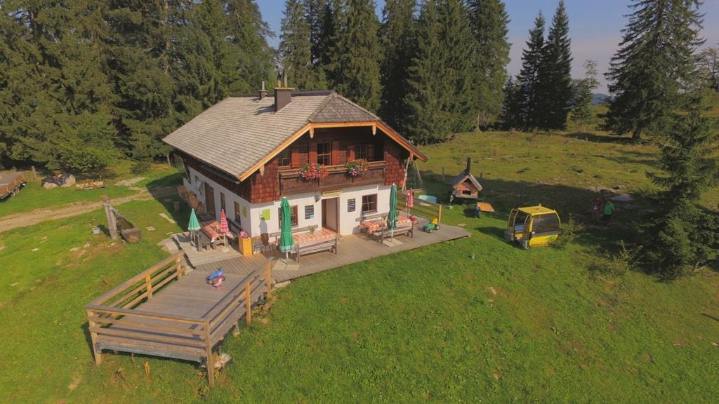 Die Moosegghütte von oben am Anzenberg
