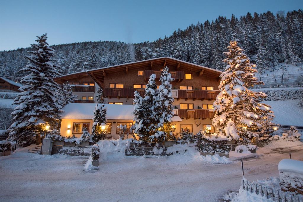 Hotel Pettneuerhof_Außenansicht