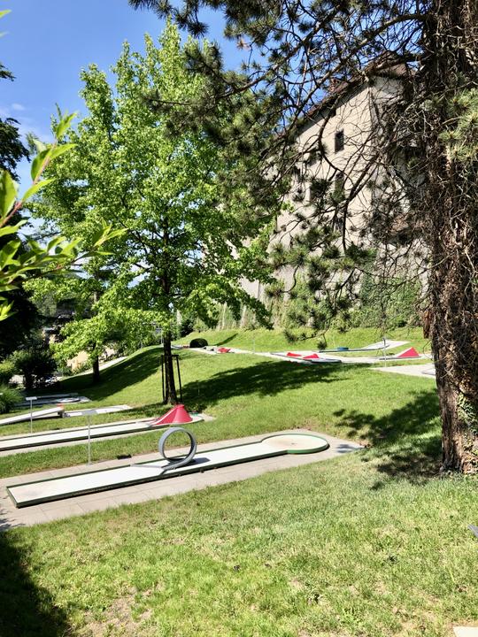 Minigolfplatz unter der Schattenburg
