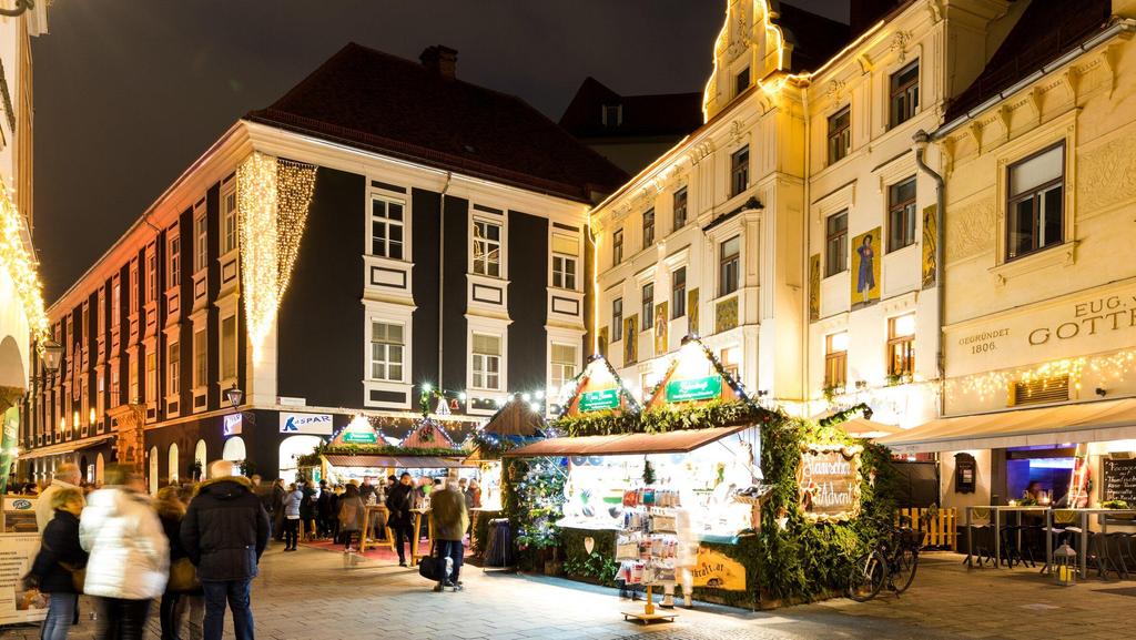 Adventmarkt am Glockenspielplatz