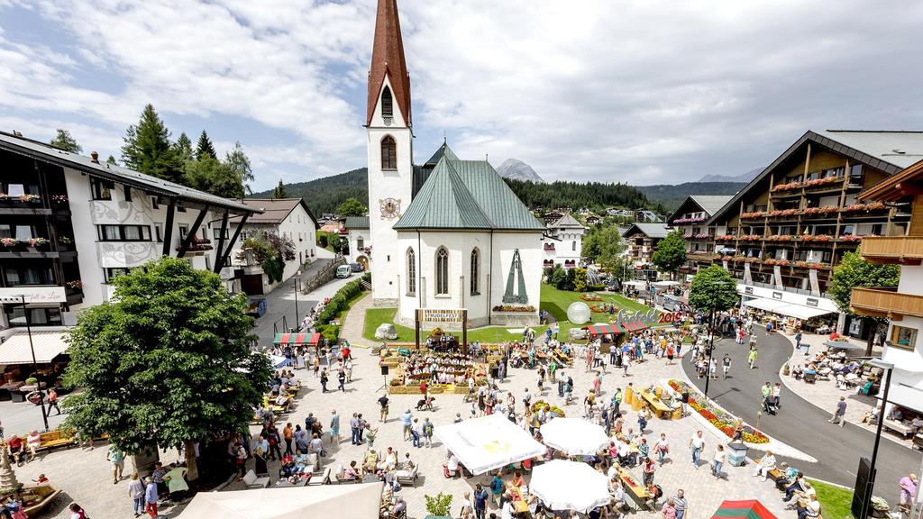 Pfarrkirche Außenansicht