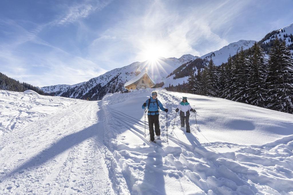 Winterwandern Schönangeralm Wildschönau Auffach Rechte Wildschönau Tourismus FG shoo&style HR (11).jpg