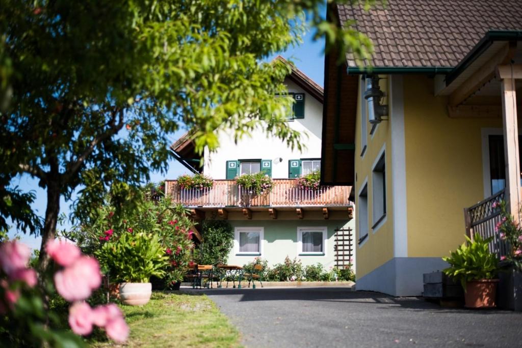 Der Hermannhof Gästehaus und Buschenschank