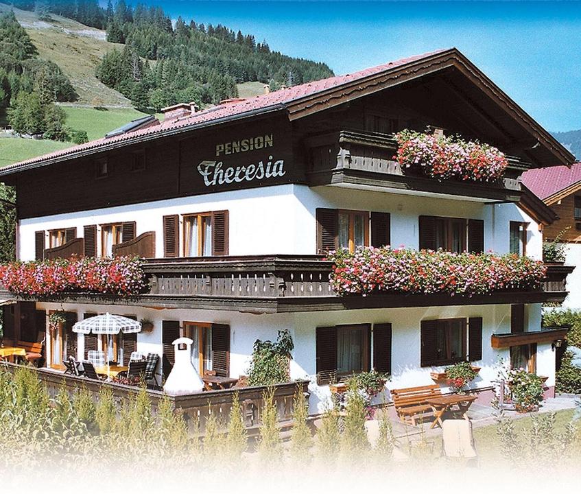 Pension-Theresia-Dorfgastein- Sommer