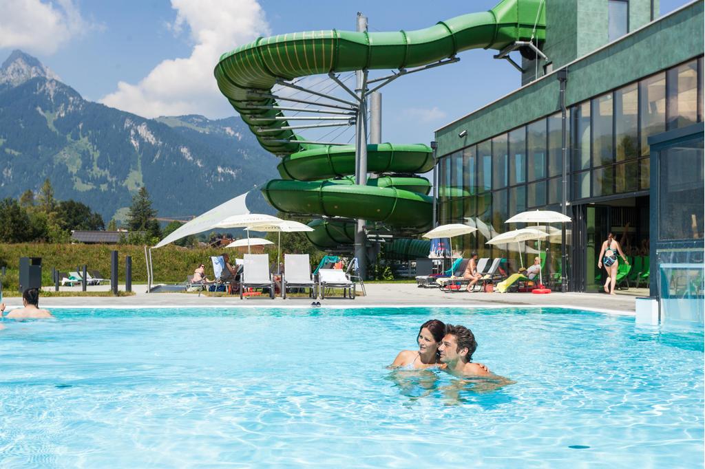 Abenddämmerung in der Alpentherme Ehrenberg