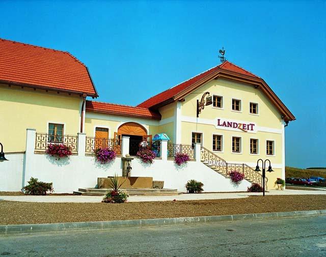 Rasthaus `Landzeit`