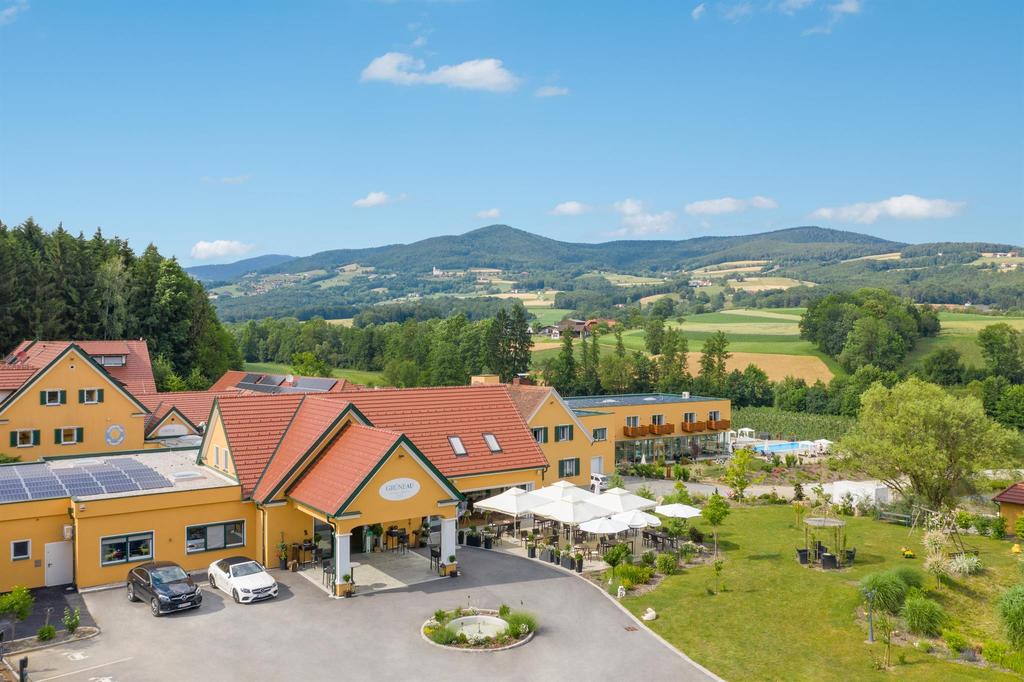 Restaurant Grüne Au_Hausansicht_Oststeiermark