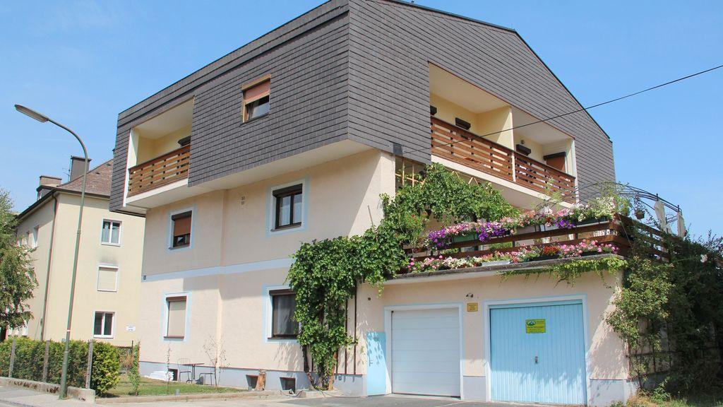 Aussenansicht im Sommer