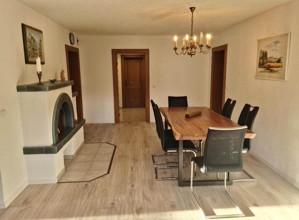 Wohnbereich mit Kachelofen