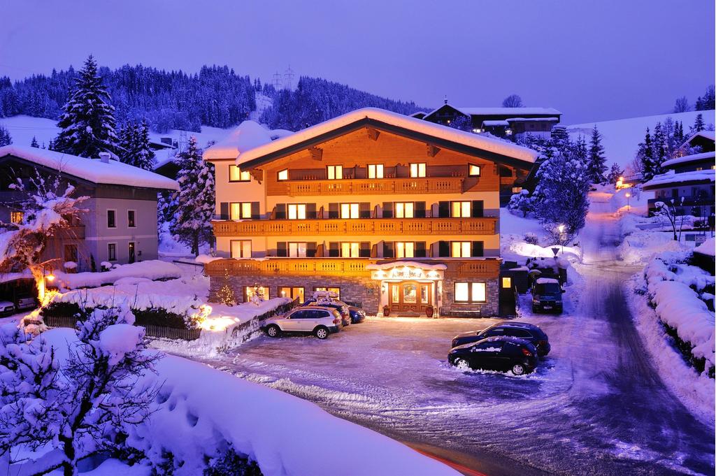 Alpenland Winter Abend