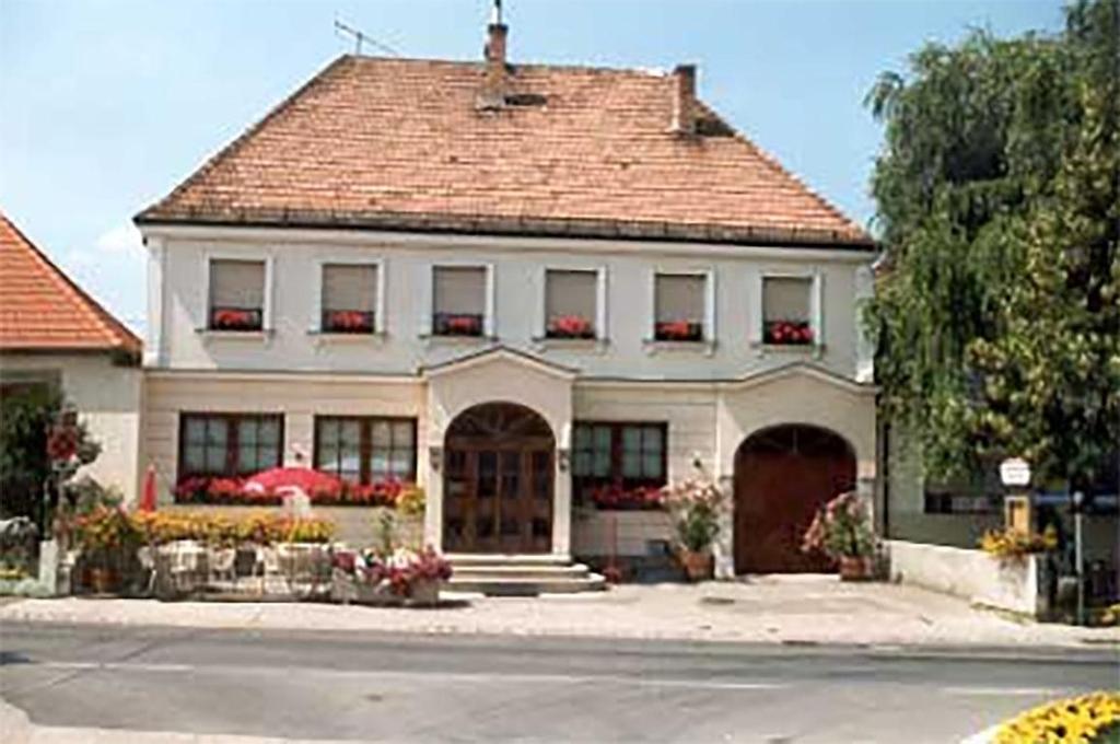 Cafe Restaurant Hauer