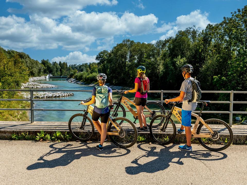 Radweg-Theuerwang-Almbrücke_Foto_brainpark_traunsee