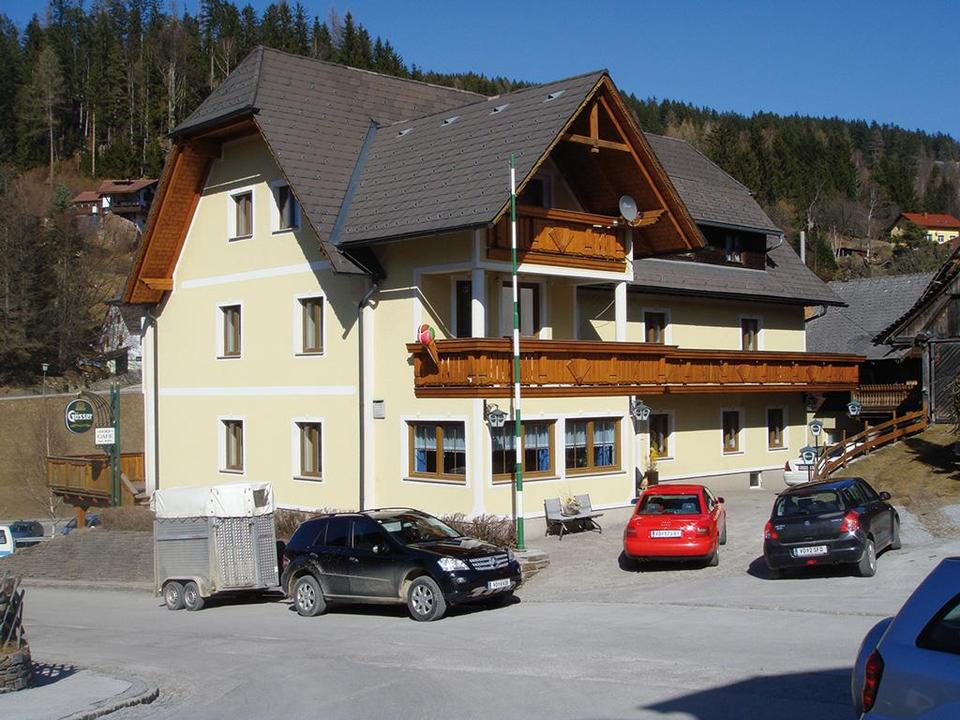 Dorfcafé-Riedl_Außenansicht