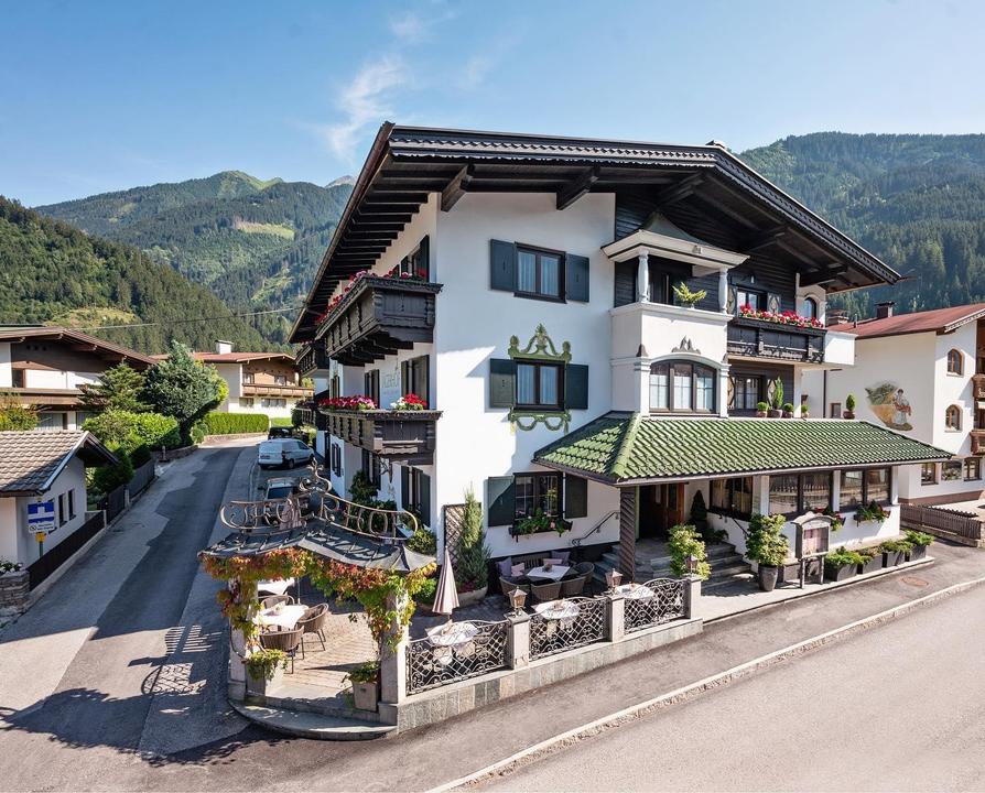 Außenansicht Hotel Sommer
