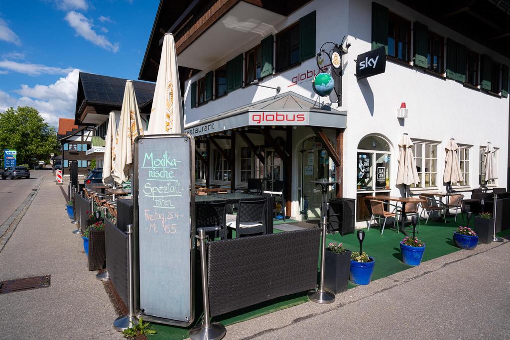 Globus Bar, Lounge, Restaurant in Oberstaufen