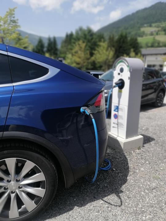 E Tankstelle St. Oswald
