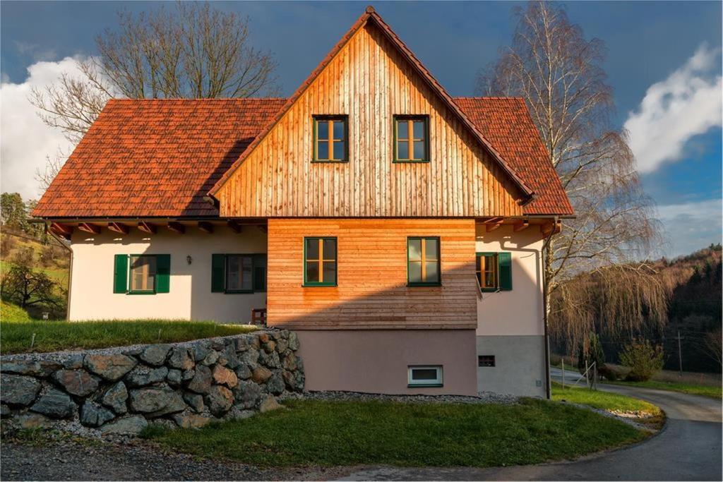 Biohof Leutschach Außenansicht