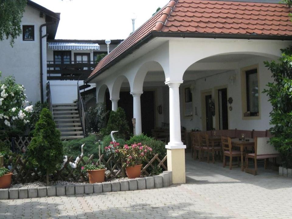 Weinbau Schindler_Innenhof