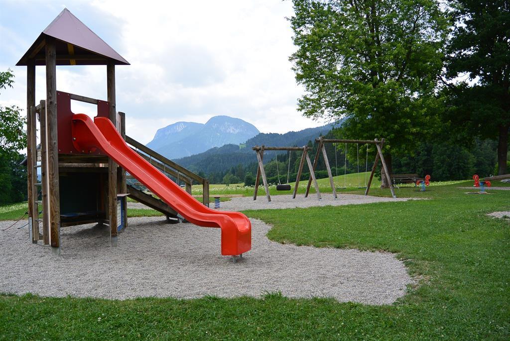 Spielplatz Volksschule Scheffau 1