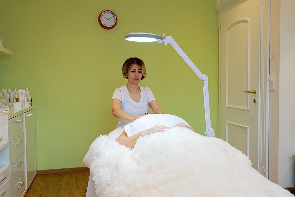 EE-Kosmetiks Elif Edenhauser im Hotel Platzlhof