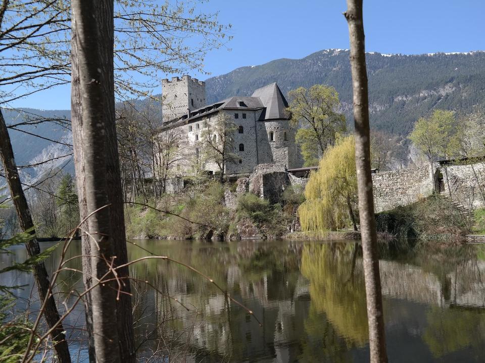 Burg St. Petersberg