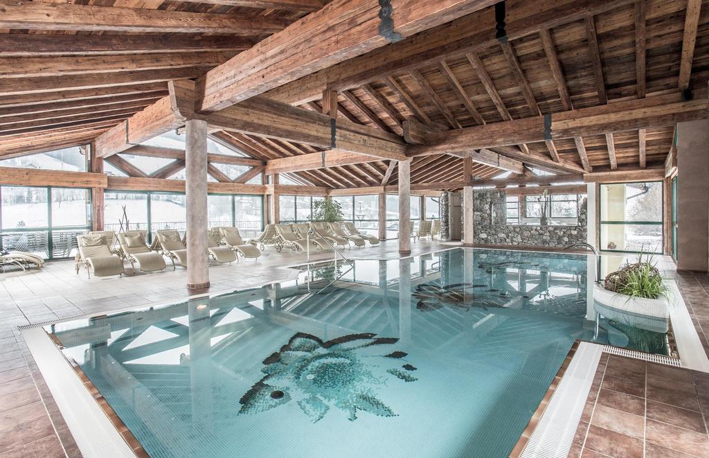Hallenbad