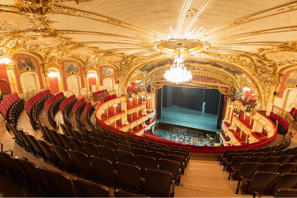 Opernhaus