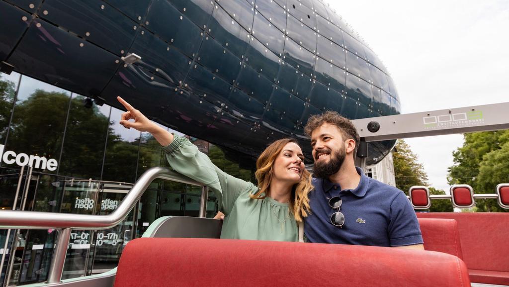 Auf zum Genuss im Cabrio Bus 1. Station Kunsthaus7