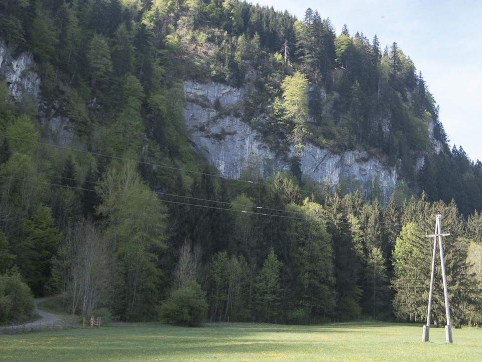 Kraftwerkwand.jpg
