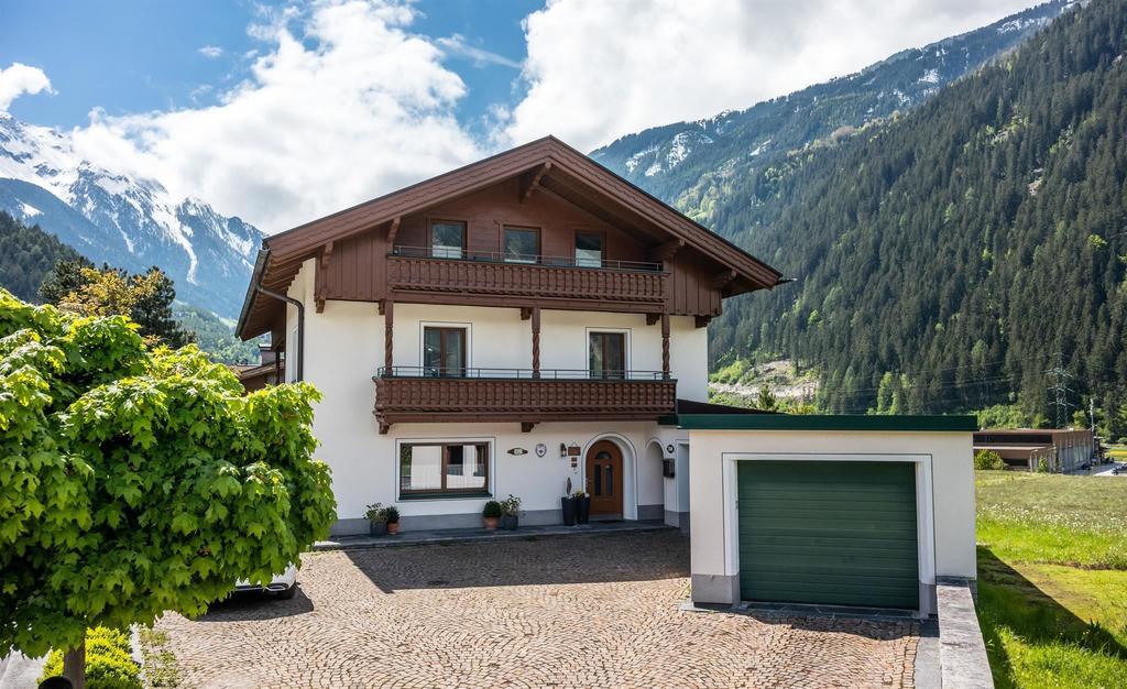Landhaus Tyrol aussen 1