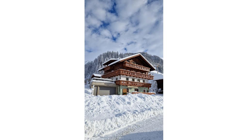 Hausansicht Winter