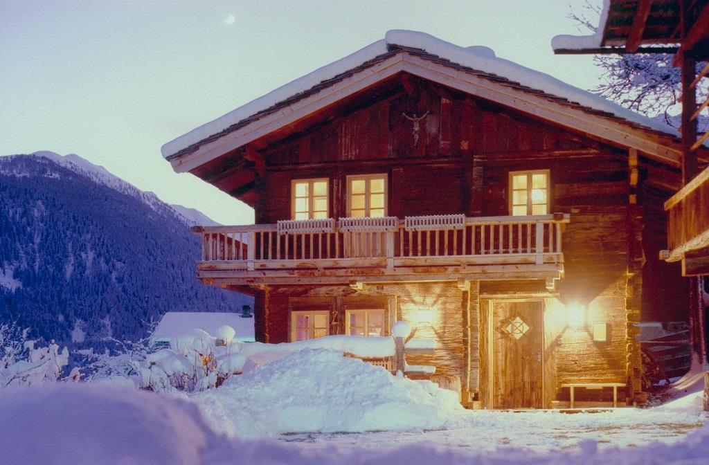Ferienhäuschen bei Winternacht (4 (1024x672)