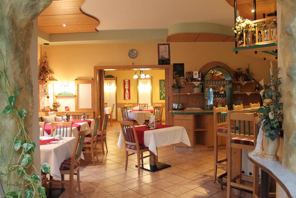 Café Hotel Garni Thermenoase