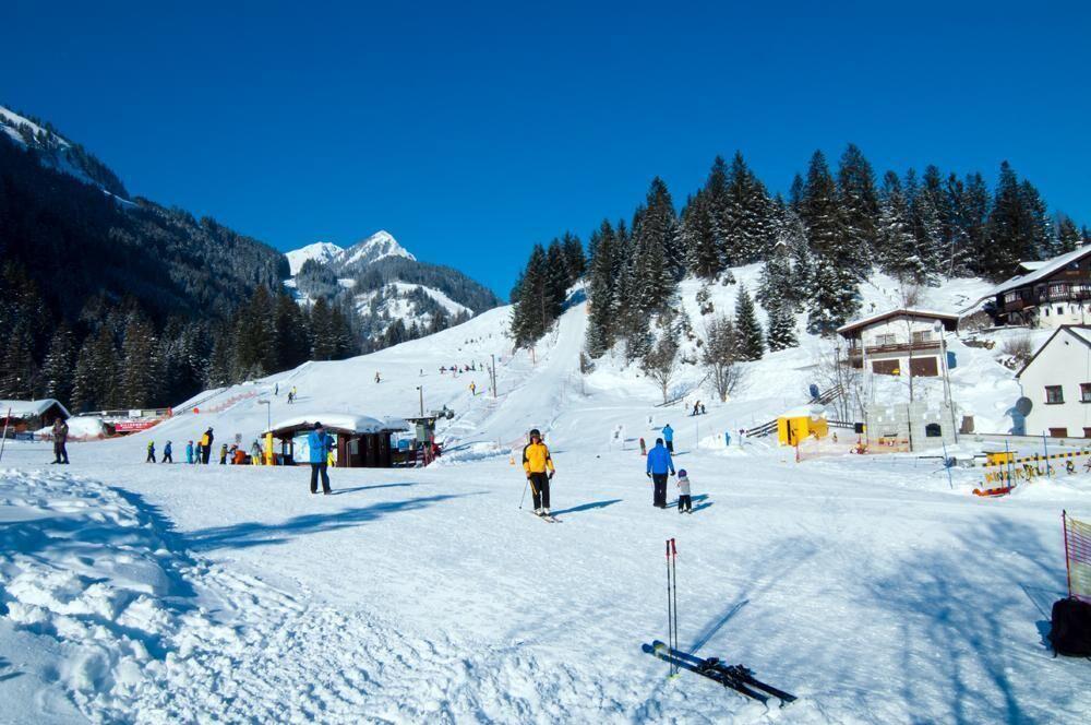 Skischule-Sammelplatz am Sonnenbichllift