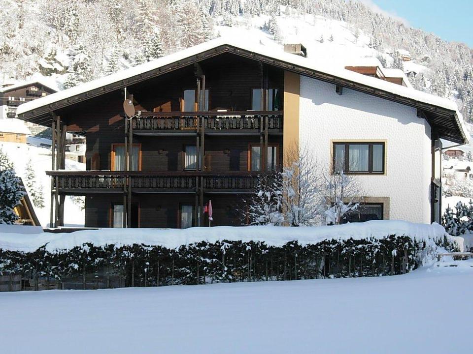 Winter Haus Nadja