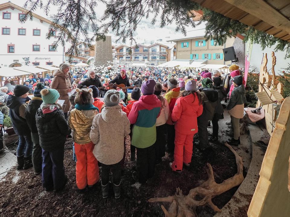 Adventfest mit Weihnachtsmarkt