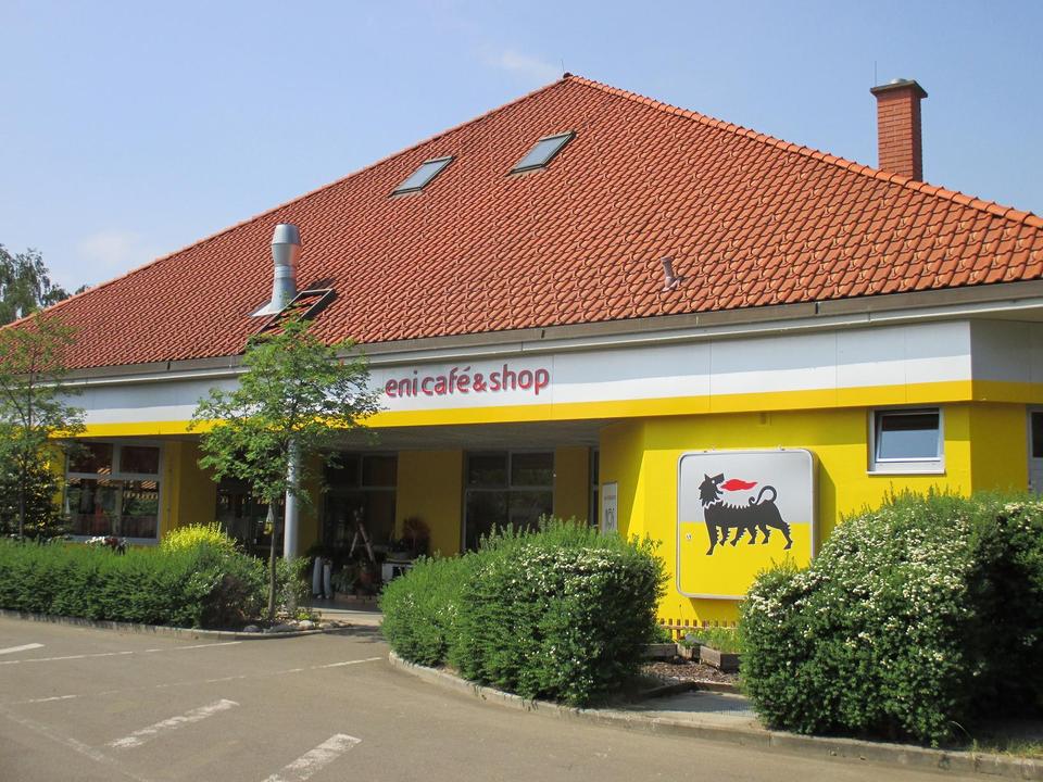 EniRaststation-Außenansicht1-Murtal-Steiermark
