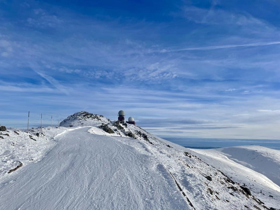 Ausblick zur Radaranlage Goldhaube
