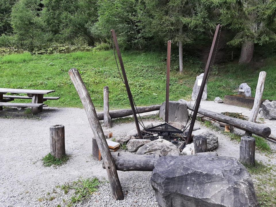 Grillplatz am Burmiweg Hirschegg