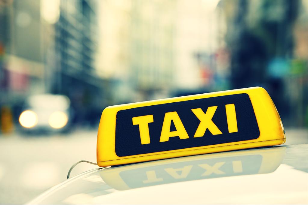 taxi_shutterstock_334946644.dat