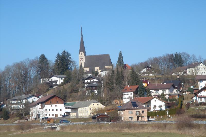 Pfarrkirche Sankt Georgen a. F.